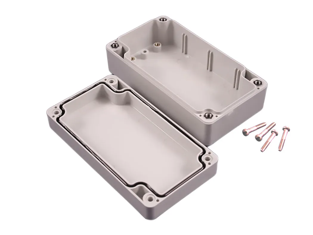 Contenitore Hammond in Policarbonato 4.70 x 2.60 x 2.4poll, IP68