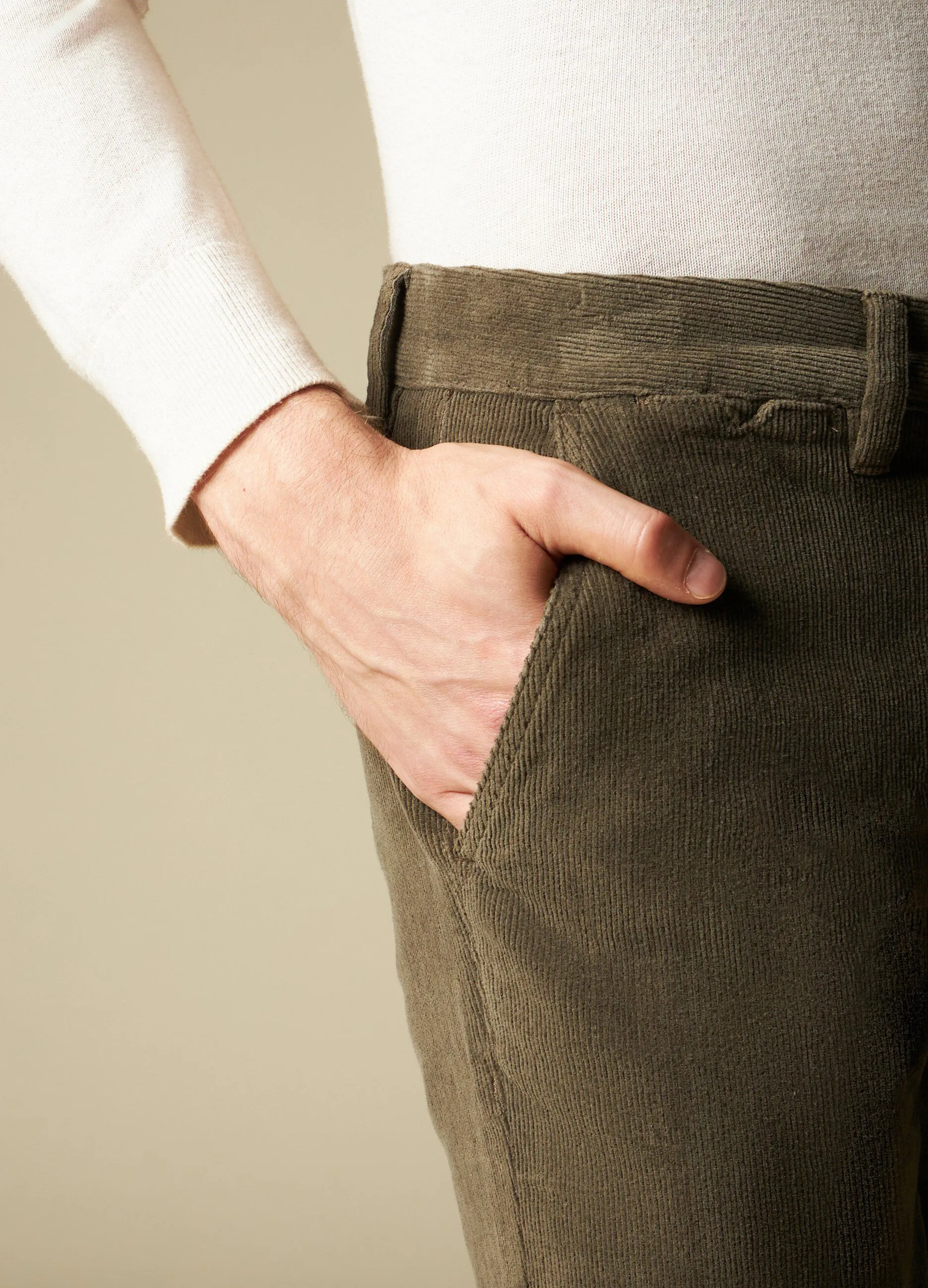J. HART & BROS  Pantaloni chino in costina di velluto uomo