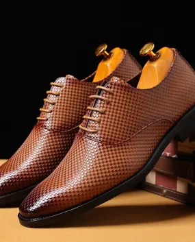 New Designer British Lace Up Giallo Nero Marrone Oxford Scarpe Mocassini Wedding Prom Homecoming Calzature per feste Zapatos Ho