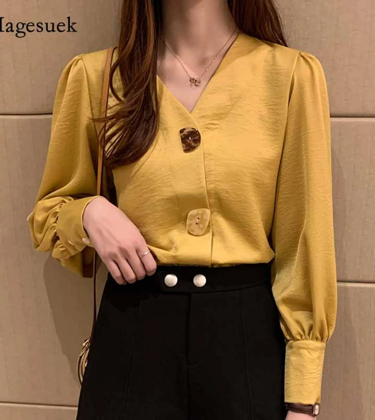Office Lady Autumn Solid Camicette da donna Tutte abbinate Top con scollo a V Lanterna Abiti a maniche lunghe con bottoni Camici