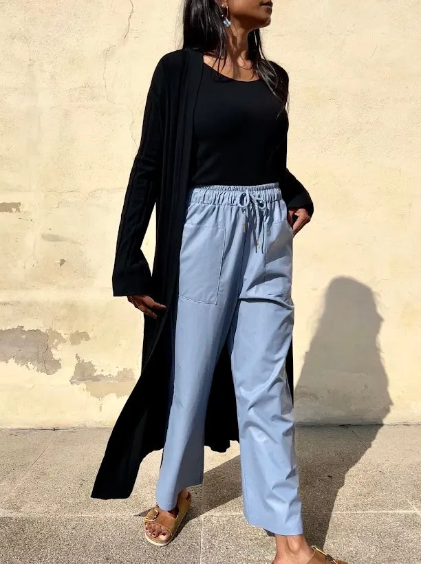 Pantalone in ecopelle modello jogger