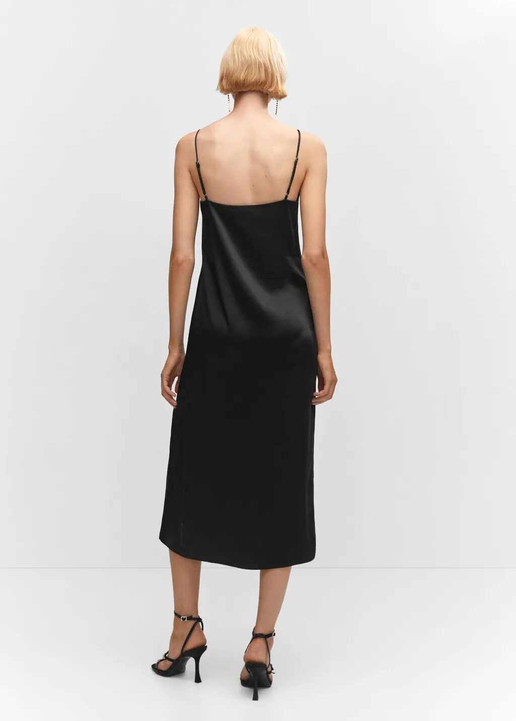 Vestito satinato spacco